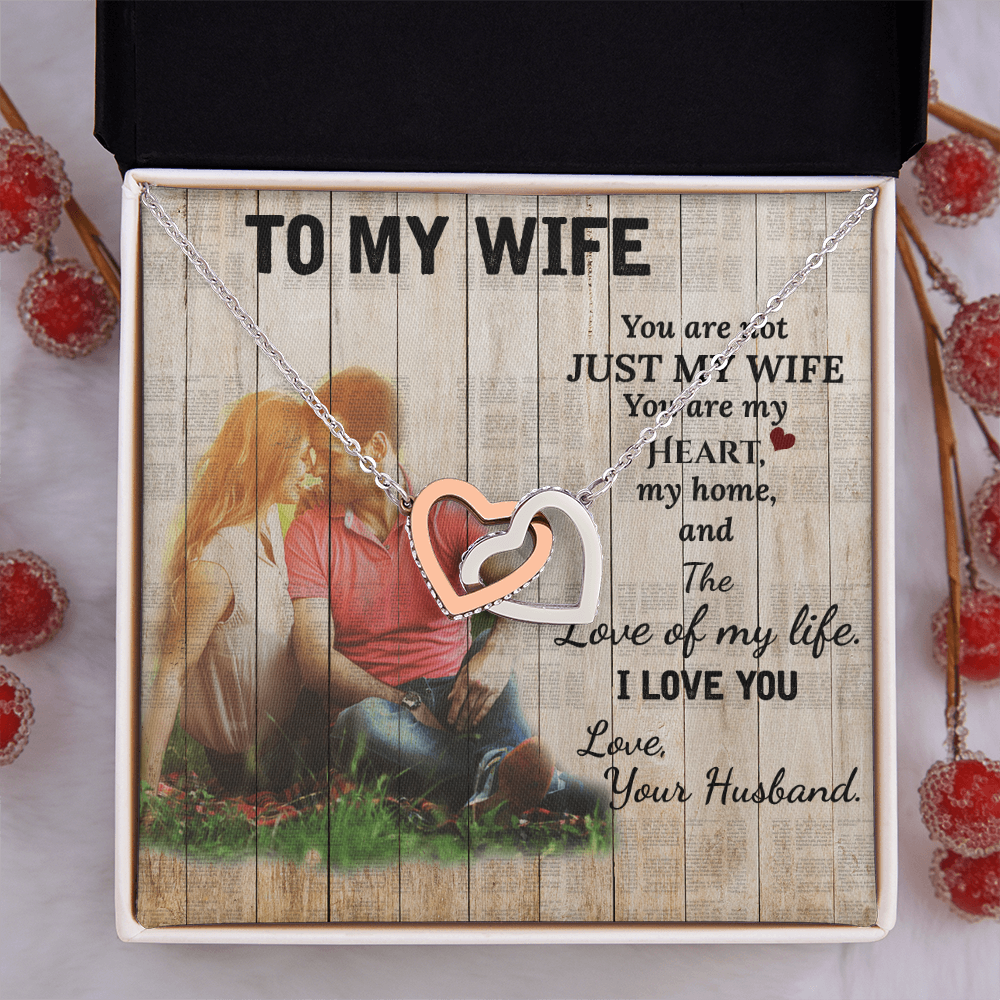 To My Wife Necklace – A romantic surprise that creates unforgettable memories
