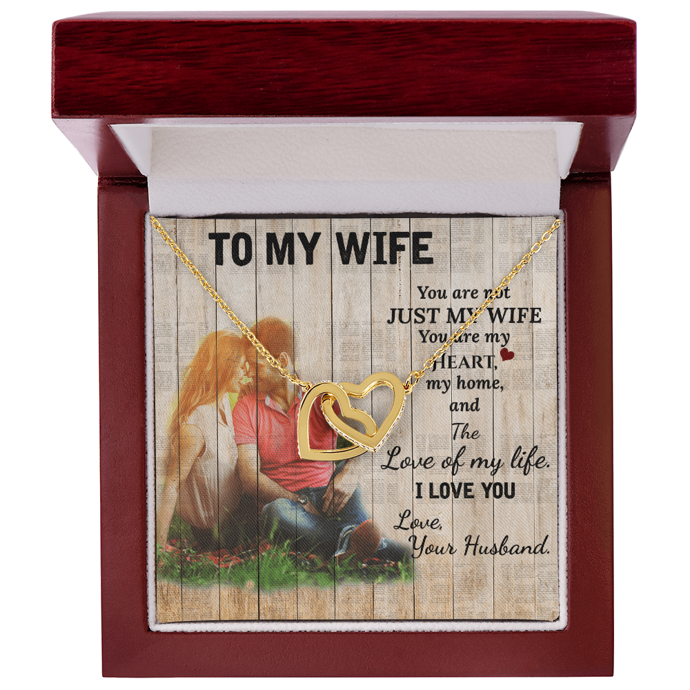 To My Wife Necklace – A romantic surprise that creates unforgettable memories