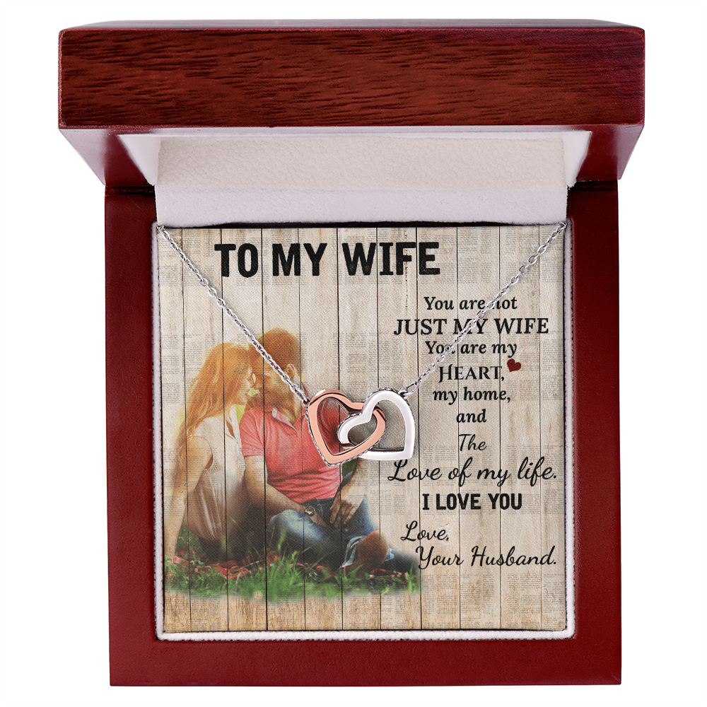 To My Wife Necklace – A romantic surprise that creates unforgettable memories